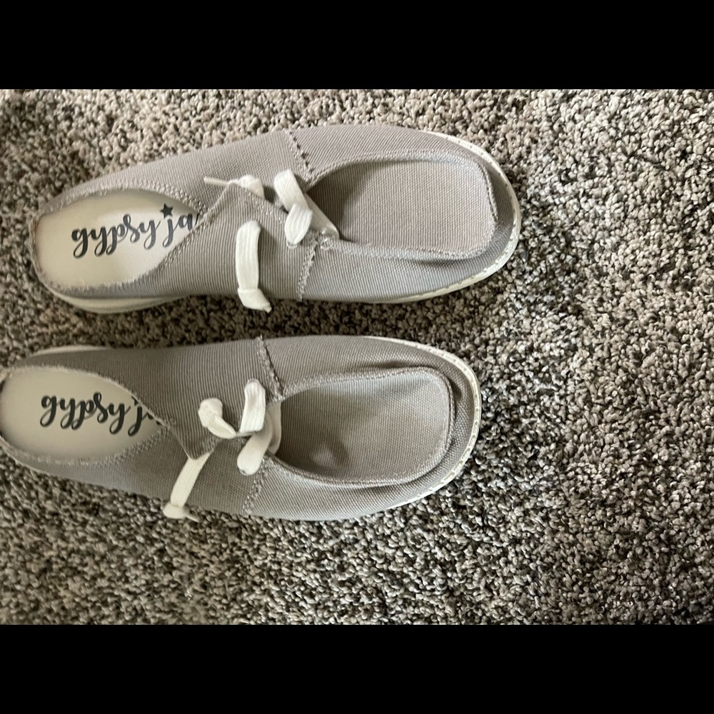 Gypsy jazz nwot gray slip ons